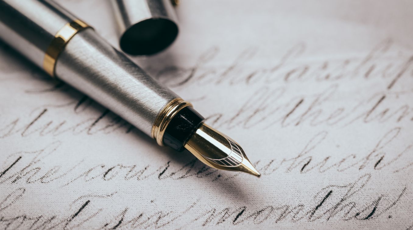 Jak interpretować wiersz? Przewodnik po analizie poezji krok po kroku